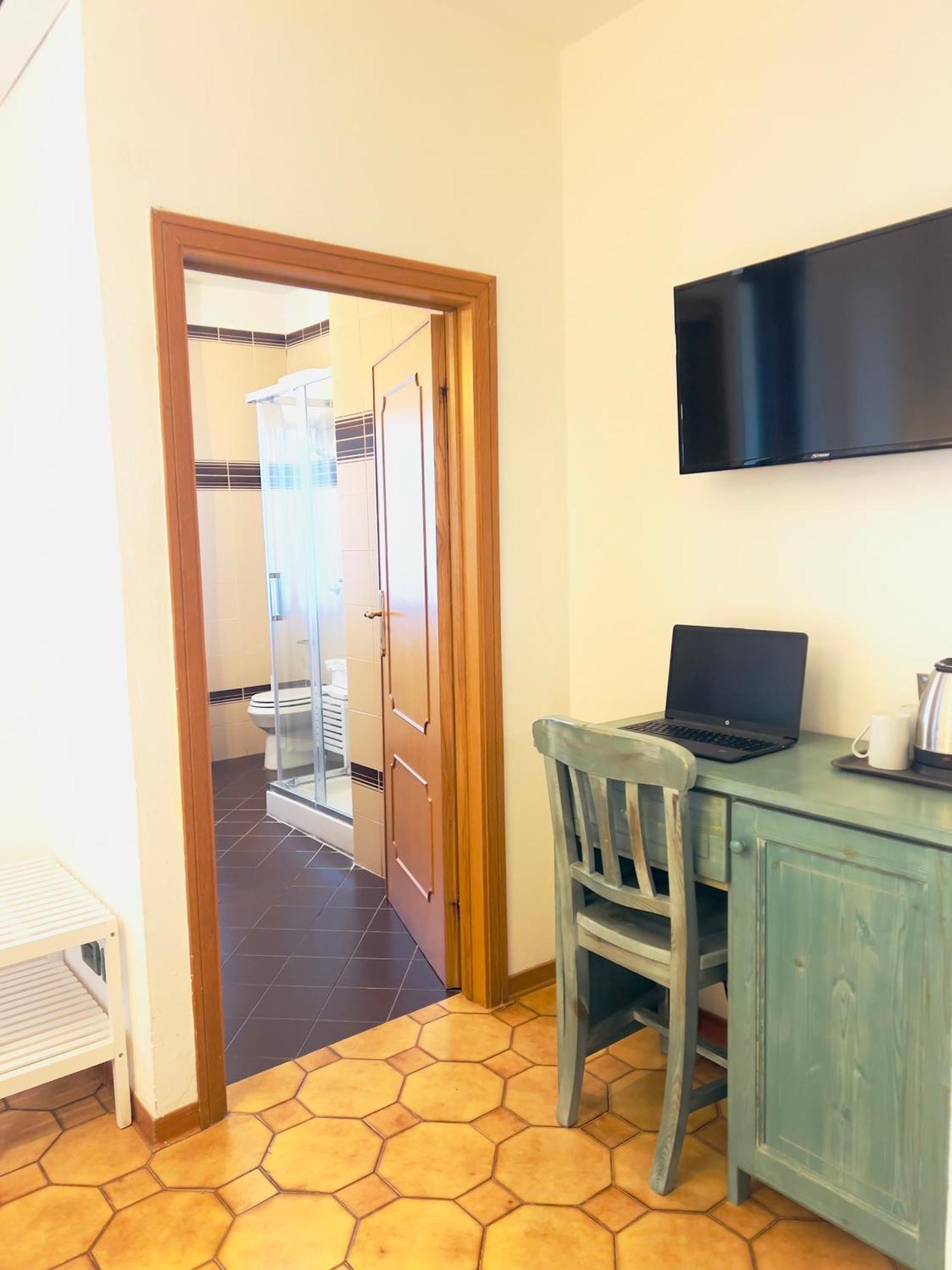 Villa Lavinia B&B Montescudaio Bilik gambar